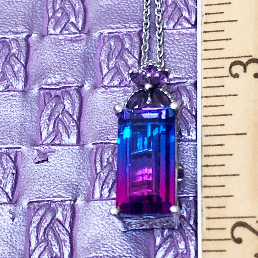 Midnight Orchid Quartz, Amethyst Pendant - Picture 3 of 3